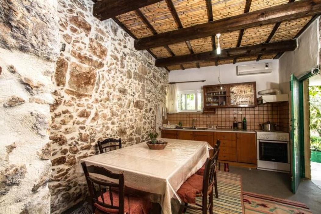 דירות Dhrapaniás Sofiana'S Garden Retreat With Private Pool מראה חיצוני תמונה